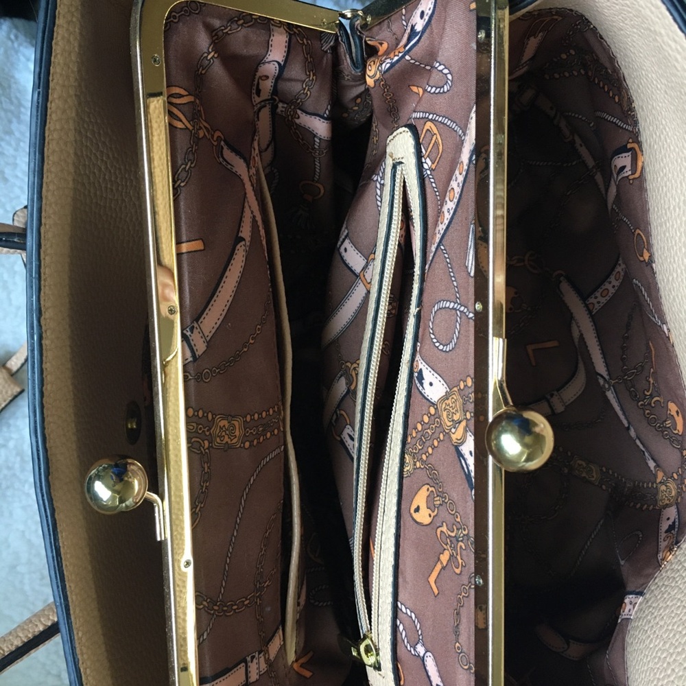 NEW! 3-Compartment Large Satchel - Picture 4 of 8